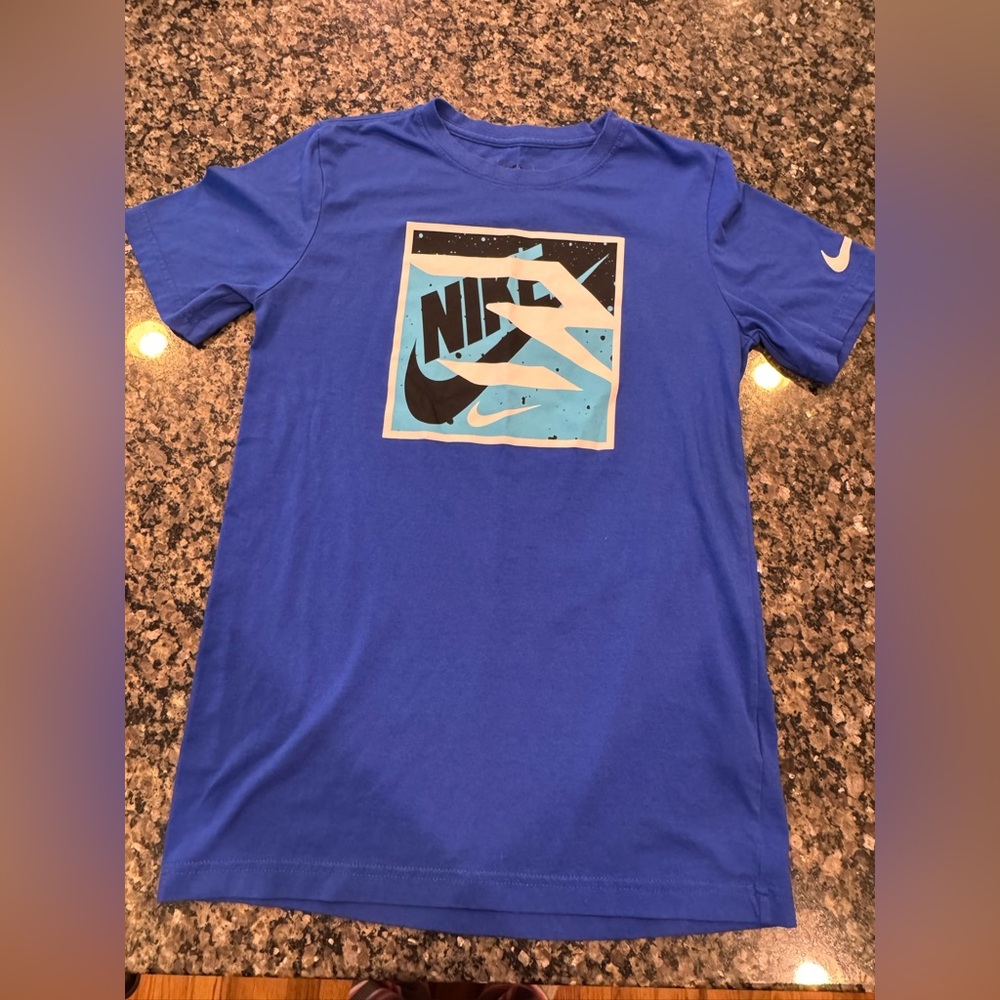 Nike 3BRAND big kid t-shirt Xlg